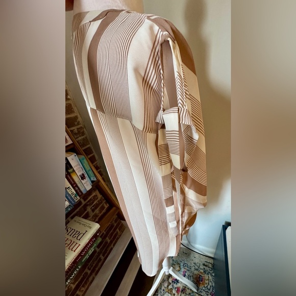 fab'rik Tan Sleeveless Wrap Blouse- NWT-Size M - Picture 8 of 13